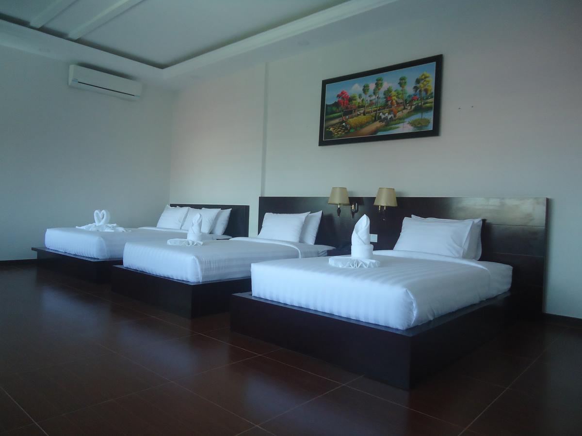 Golden Apple Hotel - Airport Phnom Penh Exteriör bild