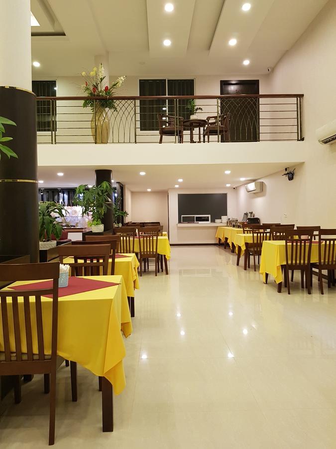 Golden Apple Hotel - Airport Phnom Penh Exteriör bild