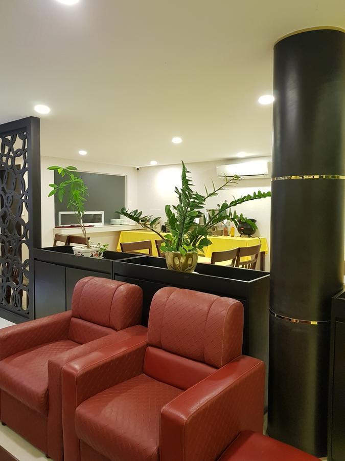 Golden Apple Hotel - Airport Phnom Penh Exteriör bild