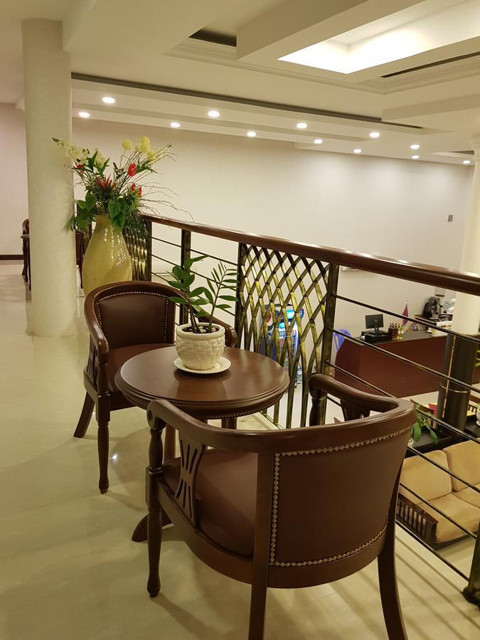 Golden Apple Hotel - Airport Phnom Penh Exteriör bild