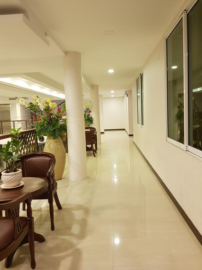 Golden Apple Hotel - Airport Phnom Penh Exteriör bild
