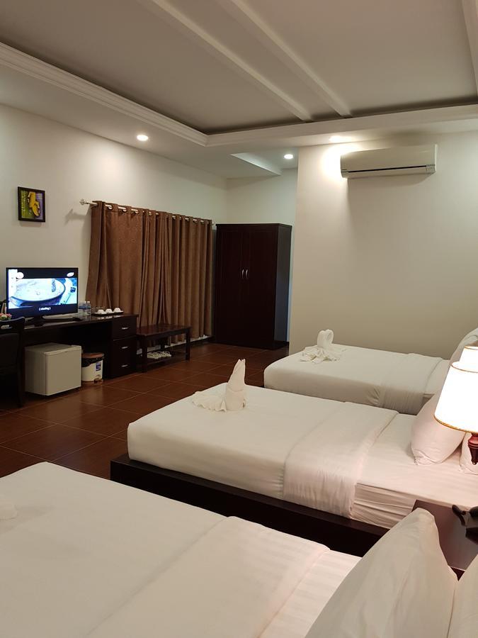 Golden Apple Hotel - Airport Phnom Penh Exteriör bild